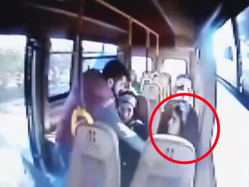Tələbə qızın avtobusdan qaçırıldığı anın görüntüləri ortaya çıxdı - VİDEO