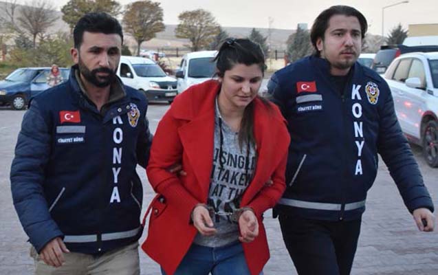 Azərbaycanlı qadın türk sevgilisinə 7 bıçaq vurdu - Video