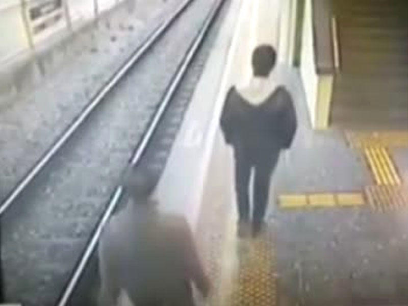 24 yaşlı gəncin intihar anı - VİDEO ( 18+ )