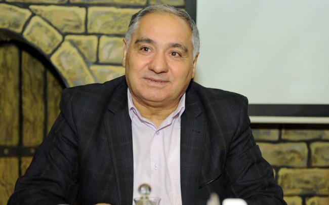 Oxucunu yumorla xoşbəxt etmək bacarığı