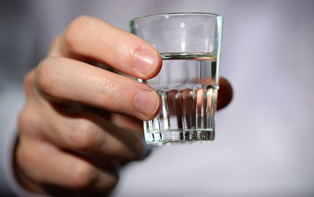 52 yaşlı kişi spirtli içkidən komaya düşdü