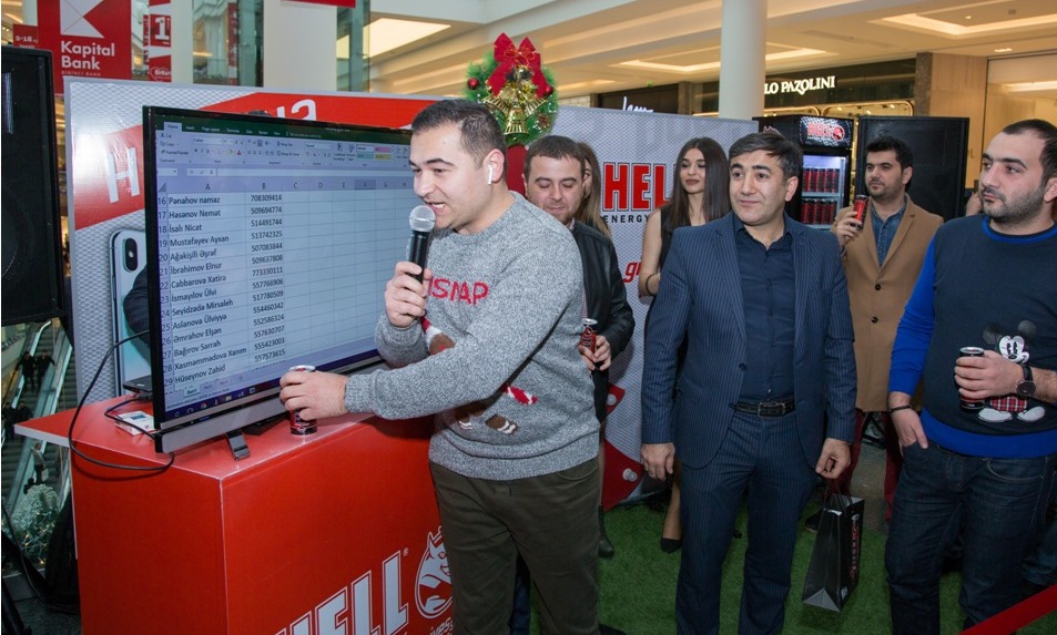 HELL enerji içkisi iPhoneX hədiyyə etdi - FOTOLAR