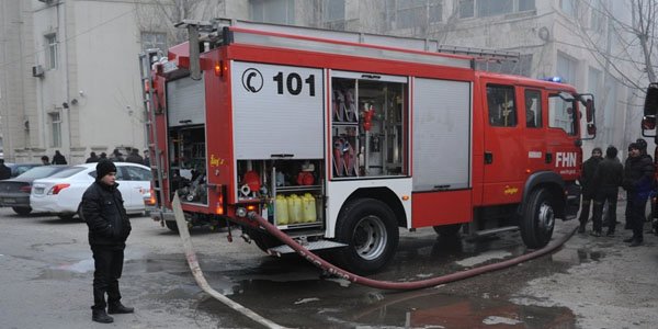 SON DƏQİQƏ: Xırdalanda yataqxana yandı: 17 nəfər təxliyə edildi