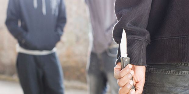 Şirvan sakini polisin keçirdiyi əməliyyat zamanı özünü bıçaqladı