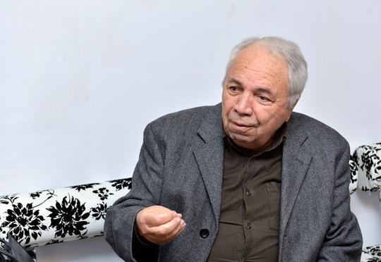 “Bizim qızlar sekssiz həyat keçirirlər” - Yazıçı