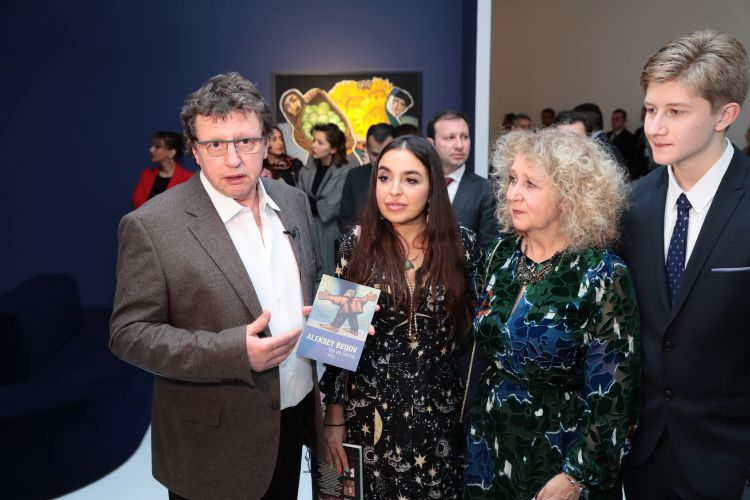 Leyla Əliyeva Aleksey Beqovun fərdi sərgisində - Foto