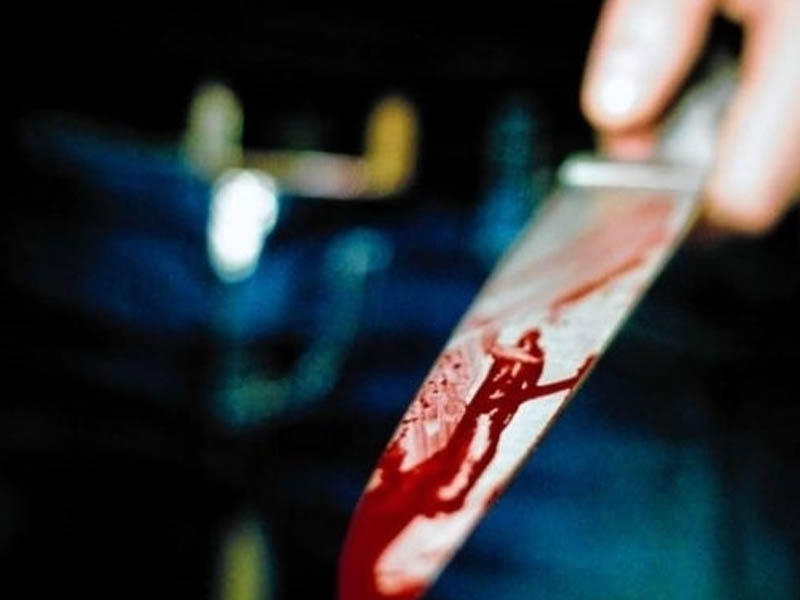 Yevlaxda 43 yaşlı kişi kürəyindən bıçaqlandı