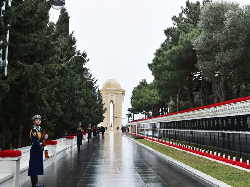 20 Yanvar: müasir tariximizin şəhid qanı ilə yazılmış hünər səhifəsi - FOTOKOMPOZİSİYA