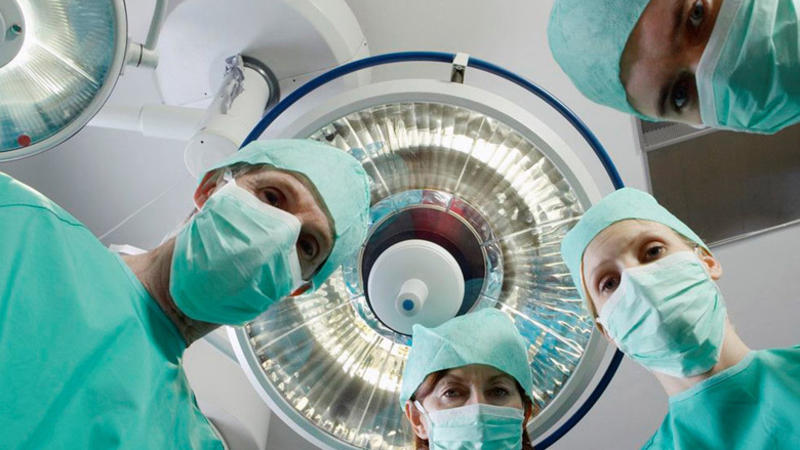 Əməliyyat etmədən xəstənin mədəsini kiçiltdilər - UNİKAL ƏMƏLİYYAT