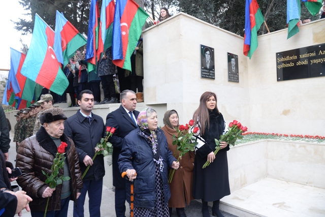 Nəsimi rayonunda xatirə guşəsinin açılış mərasimi keçirilib