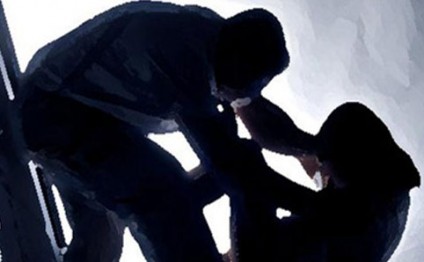 Qadını küt alətlə vurub soyğunçuluq etdi – Bakıda