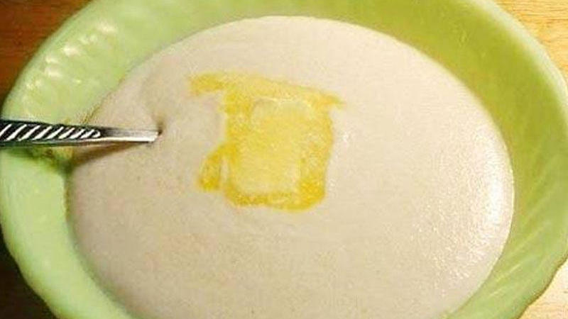 Azərbaycanda qeyri-adi olay: manna sıyığı 2 yaşlı uşağın ağciyərinə doldu - FOTO