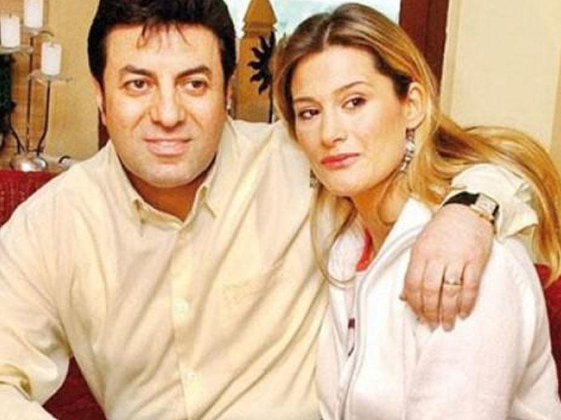 ''Evdə qadın alt paltarı var idi'' - Müğənni ərindən boşanan qadın - FOTO