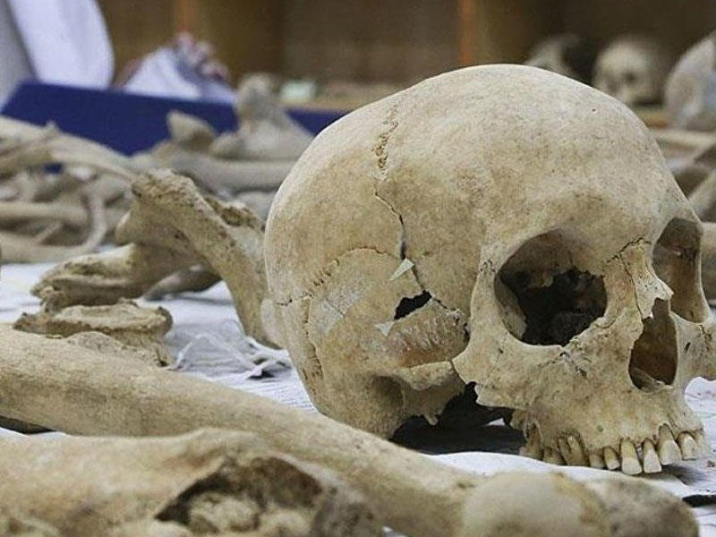 Qadın ölən bacı və qardaşını adyalla sarıyıb 8 il evində saxladı