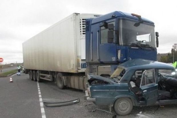 Salyanda ağır qəza: Ana və oğlu öldü