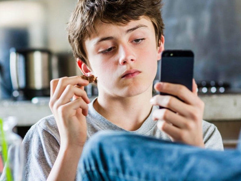 Smartfonlar yeniyetmələri