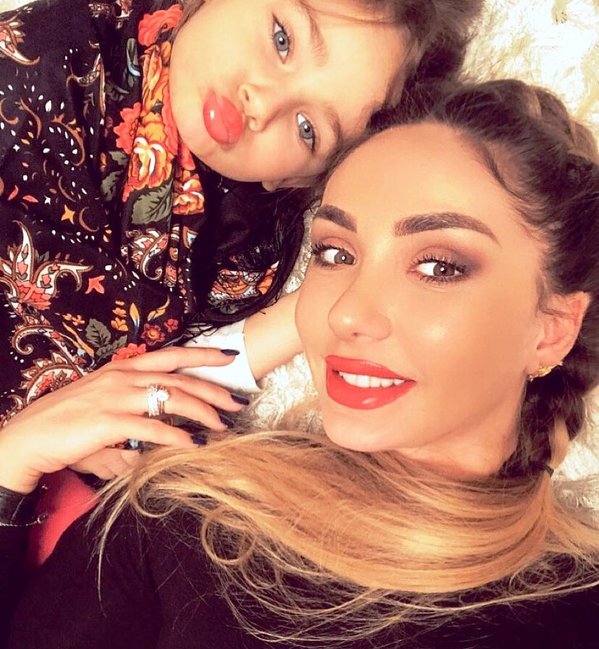 Bu da Azərbaycanın ən gözəl uşağı Banunun nənəsi və babası - FOTOLAR