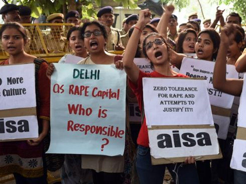 Hindistanda 8 aylıq körpə qız zorlanıb