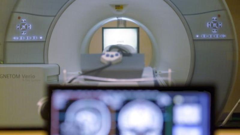 Xəstəxanada ŞOK OLAY: MRT cihazı XƏSTƏNİ UDDU