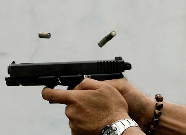 Gəncədə polisi güllələdilər