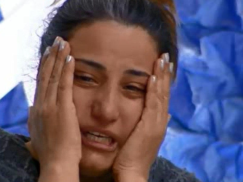 Efirdə keçmişi ilə bağlı ŞOK FAKTI AÇIQLADI - Qardaşlarımla uzanıb ölümümüzü gözləyirdik - VİDEO