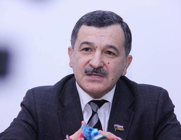 Aydın Mirzəzadə: Rusiya ilə ərazicə birləşmək qeyri-mümkündür