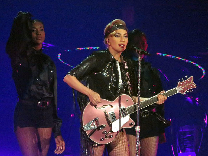 Ledi Qaqa konsertlərinə döndü - FOTO