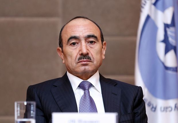 Seçkilər niyə apreldə keçirilir? - Əli Həsənovdan açıqlama