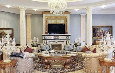 Təhsil nazirinin şah sarayı kimi malikanəsinin görüntüləri yayıldı - FOTOLAR