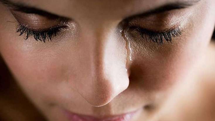 Əri qan tərləyən qadını cadugər adlandırıb boşandı - Dəhşətli hadisə +VİDEO