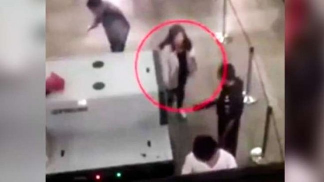  SKANDAL! - Təcavüz iddiasıyla işçi qovuldu - VİDEO