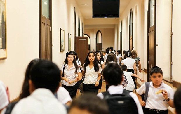 BİABIRÇILIQ: Bakıda məktəbdə qalmaqal: Şagirdin görüntüləri yayıldı