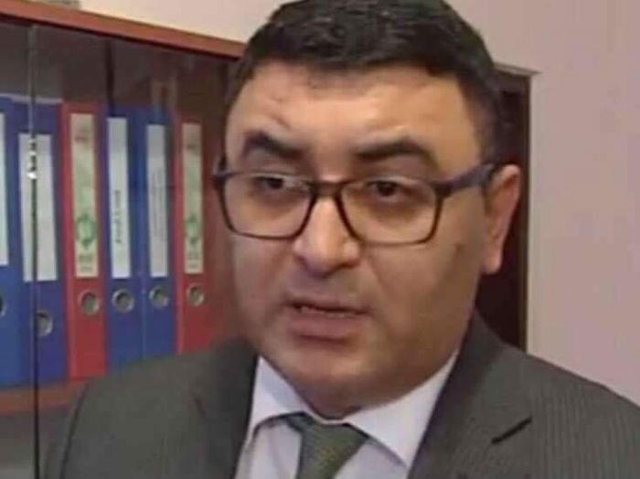 Erməni milli geyimində şagirdləri filmə çəkən direktorun biabırçı videosu yayıldı -VİDEO