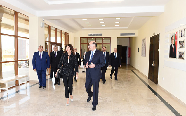 Mehriban Əliyeva yeni Mərkəzin açılışında - Fotolar