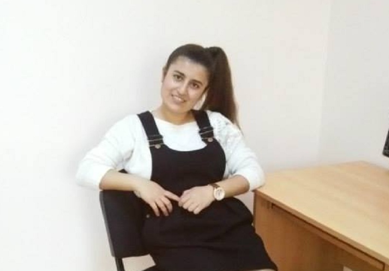 Təhsil İdarəsində şok olay: Qapını bağlayıb laboranta məcburi qol çəkdirdilər