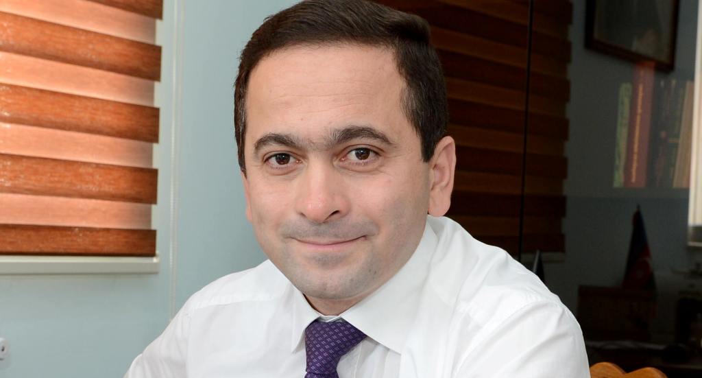 Təhsil nazirliyi abort elətdirən 1200 şagirdlə bağlı şərh vermir - Cəsarət Valehov - ÖZƏL