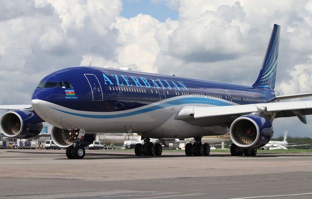 İstanbulda AZAL-a məxsus təyyarədə insident – FOTO