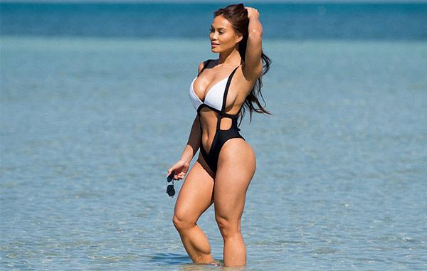 Sahildə hamı ona baxdı - fotolar