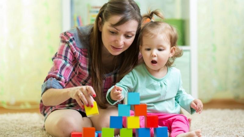TÜKÜRPƏDƏN CİNAYƏT: Ana övladına baxan dayəni yandırdı - FOTO