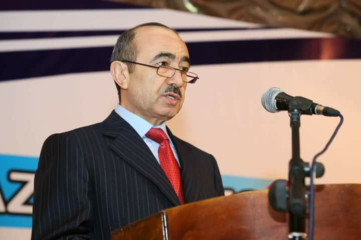 Əli Həsənov: Azərbaycanı söyməklə öz komfortlu yaşayışınızı təmin etmək insanlıq simasını itirmək deməkdir