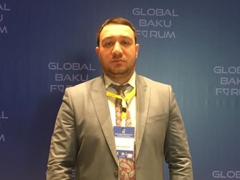 Toğrul Allahverdili: Söyüş alınlarına deyil dillərinə yazılıb