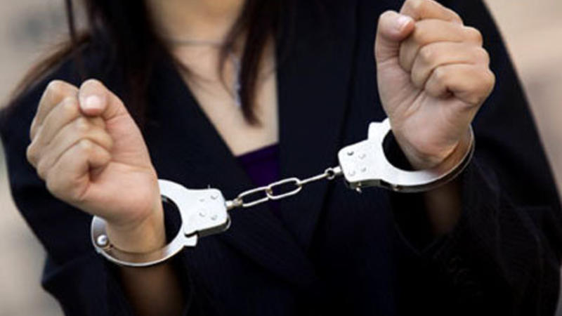 Qəbələdə arvad qayını ilə əlbir olub ərini öldürdü, meyitini ayaqyoluna atdı