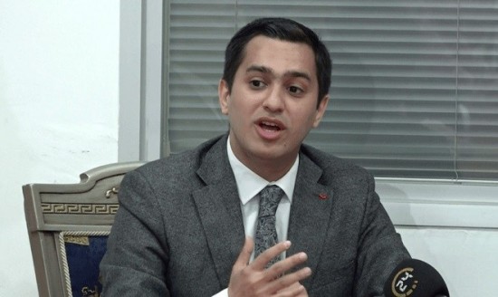 Fərid Şahbazlı xarici mətbuata prezident seçkilərindən danışdı - FOTO