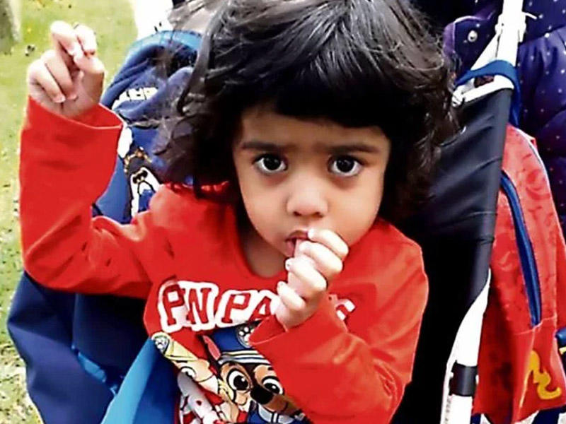 Ata 2 yaşlı qızının başını kəsdi - dəhşətə gətirən səbəb - FOTO