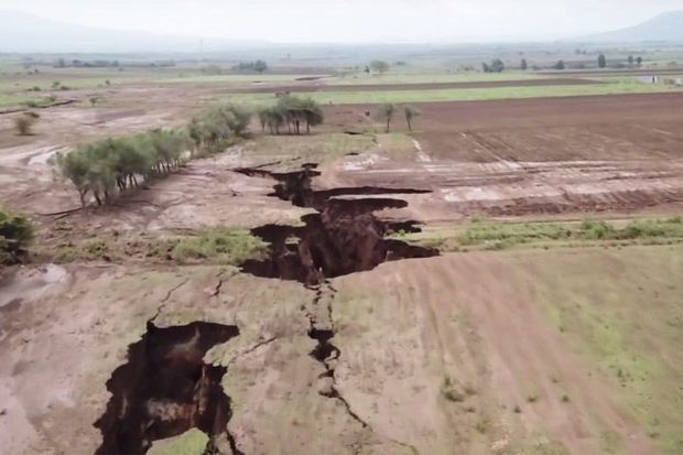 Afrika iki hissəyə bölünür - VİDEO