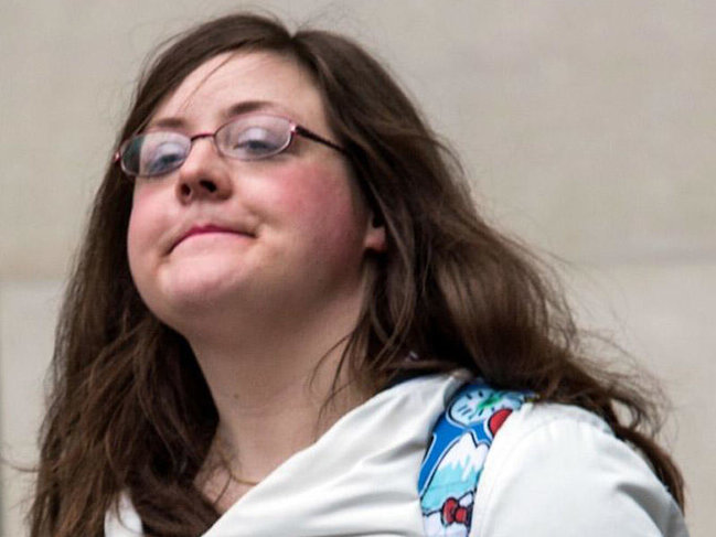 Tələbə müəllimini orqanını kəsməklə hədələdi - FOTO