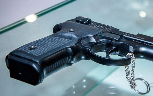 Oğurluq edənin evindən silah çıxdı