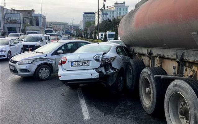 Azərbaycanlı sürücü ağır qəza törətdi - 12 maşınla toqquşdu+Video