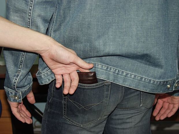 Bakı metrosunda cibgir saxlanılıb