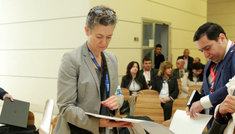 ATƏT DTİHB-nin müşahidə missiyasının rəhbəri səsvermə prosesini izləyir